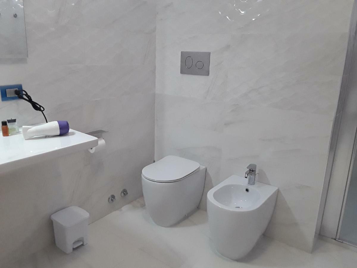 Bed and Breakfast La Riviera Мілаццо Екстер'єр фото
