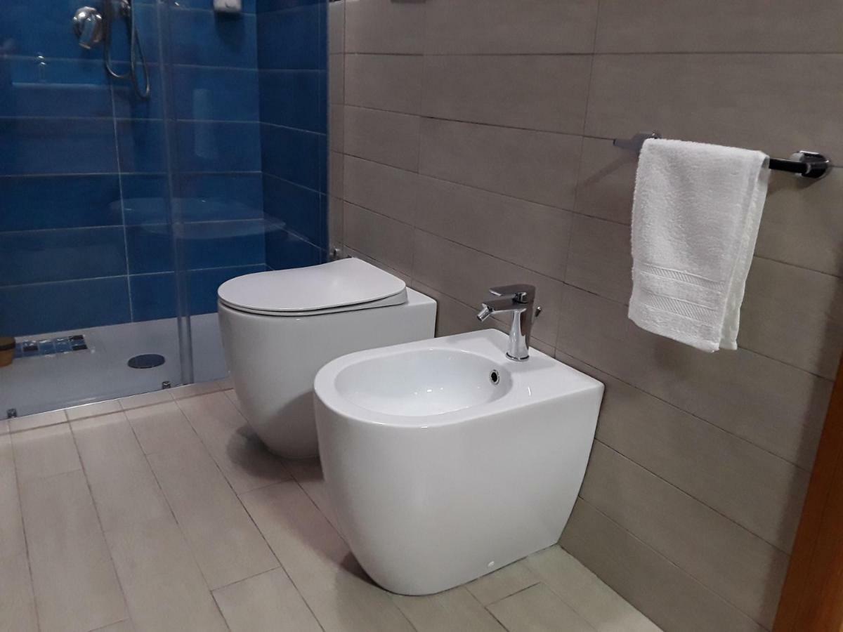 Bed and Breakfast La Riviera Мілаццо Екстер'єр фото
